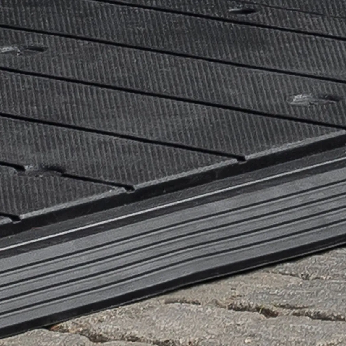 Armadio da Esterno Grigio Nero Cassetti 2 Ripiani 191x109x133h cm, Apertura Battente, a Ribalta - Litchfield