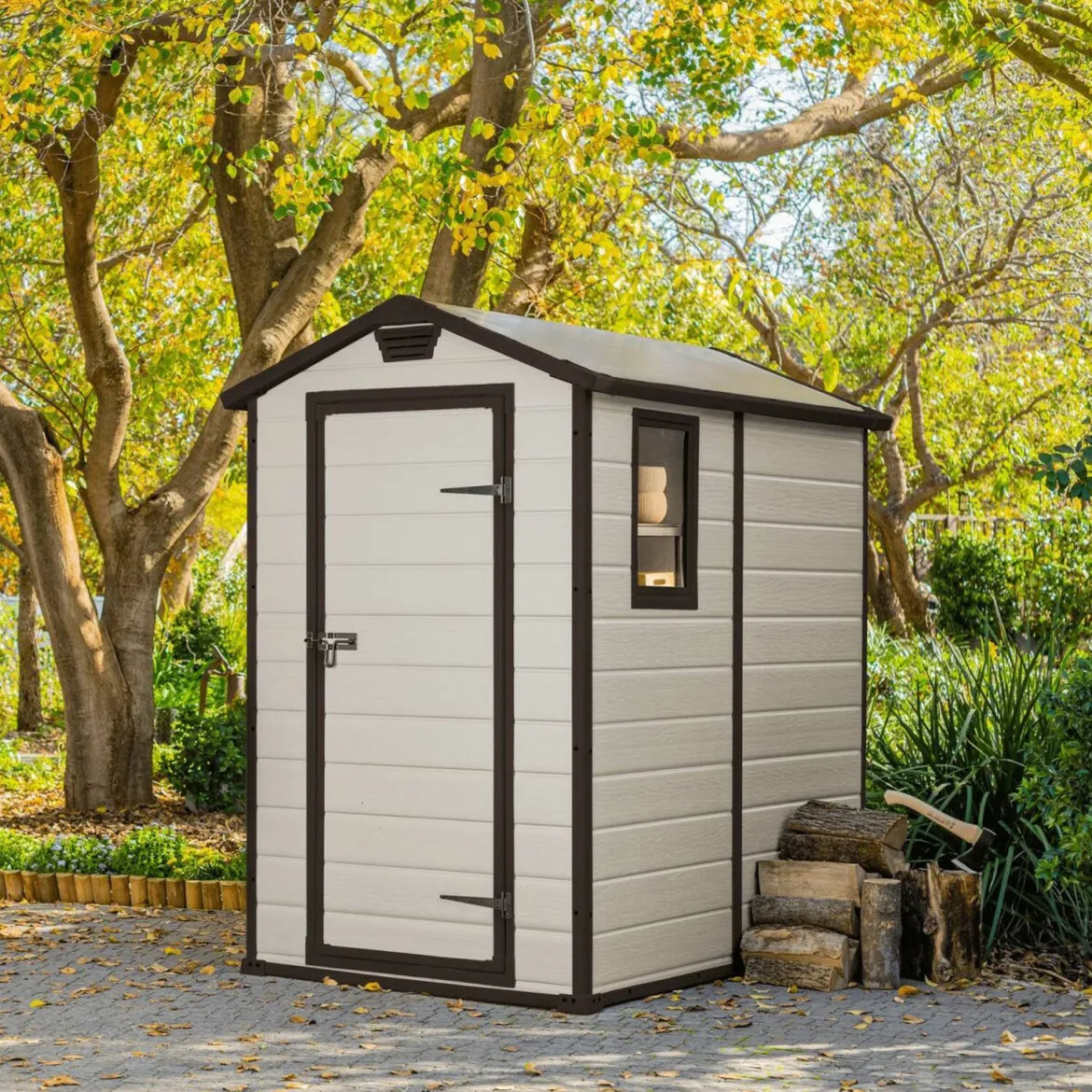 Casetta da Giardino Beige Nero Resistente Agli Agenti Atmosferici Presenza Finestre 130x192x198h cm, Tetto a due Falde - Stillman