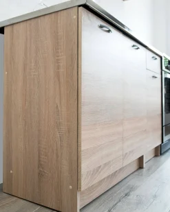 Cucina Marrone Rovere un Ripiano Modulabile, un Cassetto - Camerino