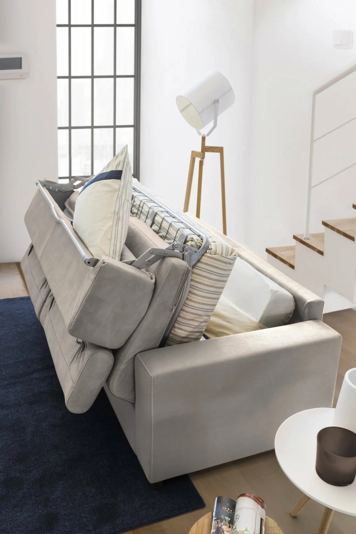 Divano letto in tessuto tortora 180x95cm - Aieie