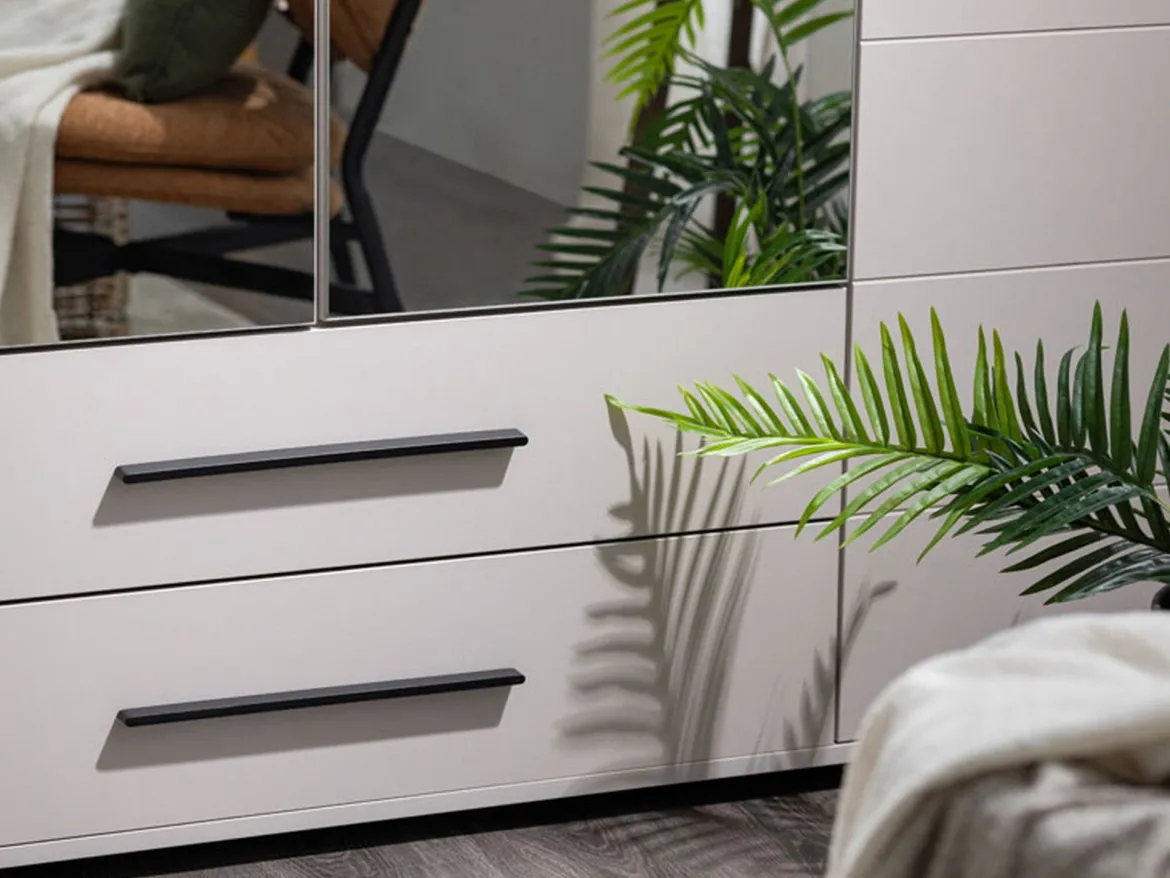 Guardaroba Grande Bianco Crema Nero 9 Ripiani 2 Cassetti 179.5x210.5h cm, Appendiabiti - Taburno
