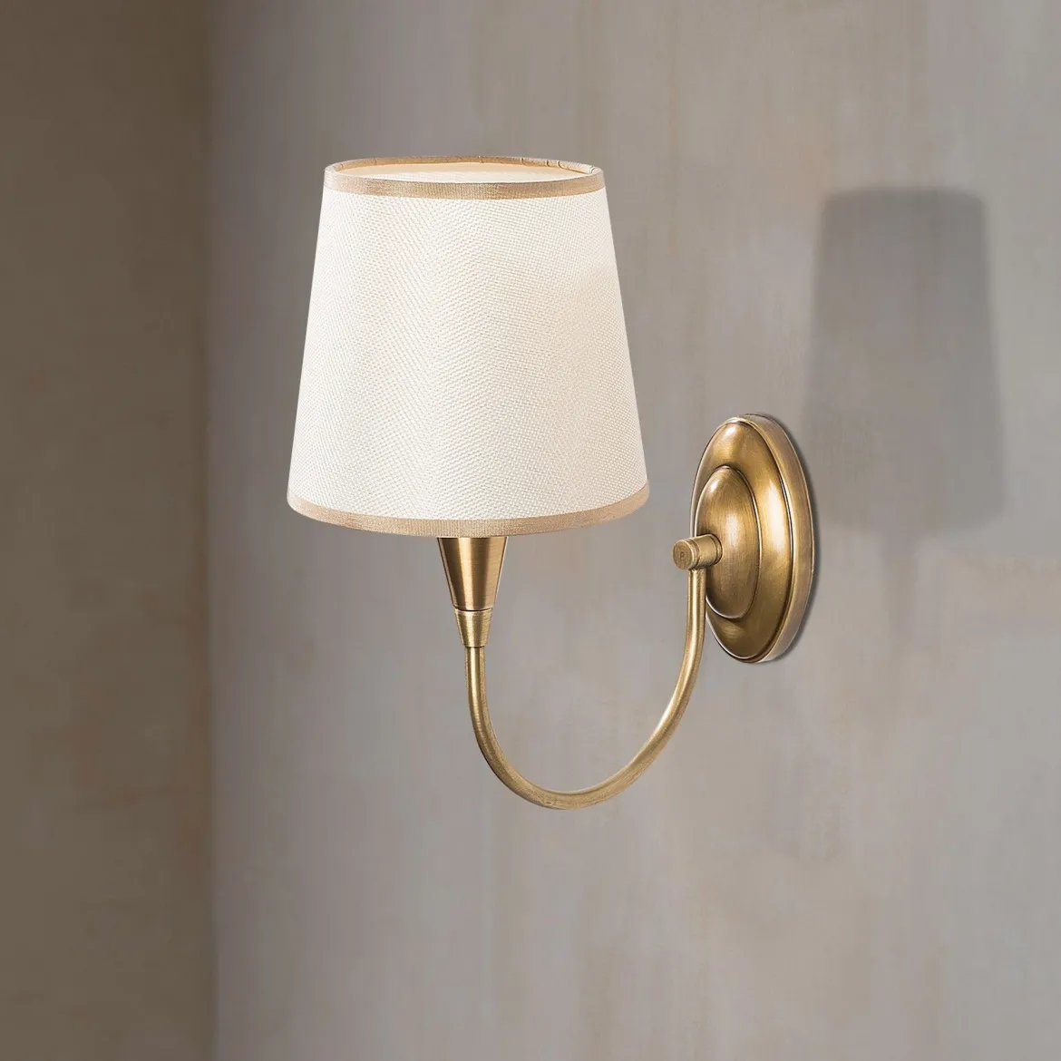 Lampada da Parete Bianco oro Attacco e 27 max 40 w Indoor, Colore Struttura oro - Lucoli