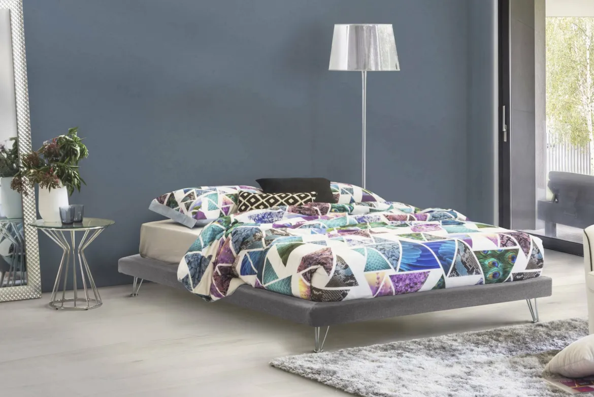 Letto matrimoniale grigio 170x205cm imbottito - Arbatrax
