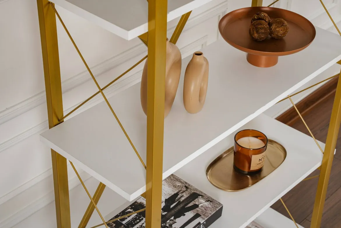 Libreria Suriel, 90x34 h180 cm, Bianco e Oro