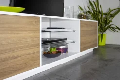 Mobile TV bianco lucido e noce 220x41x46h cm 4 ante e 1 cassetto - Ajuly