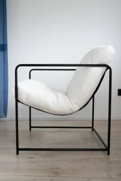 Poltrona Bianco Braccioli Peso Supportato 120 kg 61x67x75h cm, Materiale Struttura in Metallo - Appare