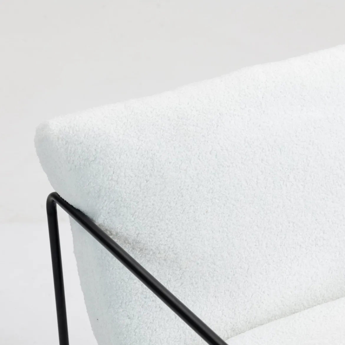 Poltrona Bianco Braccioli Peso Supportato 120 kg 61x67x75h cm, Materiale Struttura in Metallo - Appare