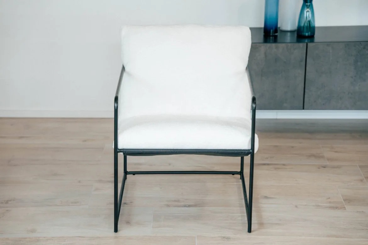 Poltrona Bianco Braccioli Peso Supportato 120 kg 61x67x75h cm, Materiale Struttura in Metallo - Appare