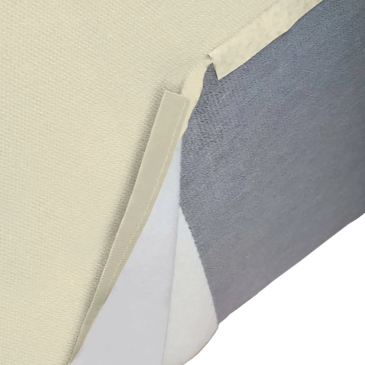 Poltrona in legno massello e tessuto con braccioli beige - Leonia