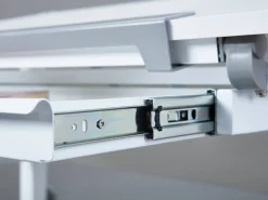 Scrivania Bianco Bianco Materiale Piano in Metallo Colore Ripiano Bianco 110x55x68h cm, Sfumatura Colore Struttura Bianco - Cardeto