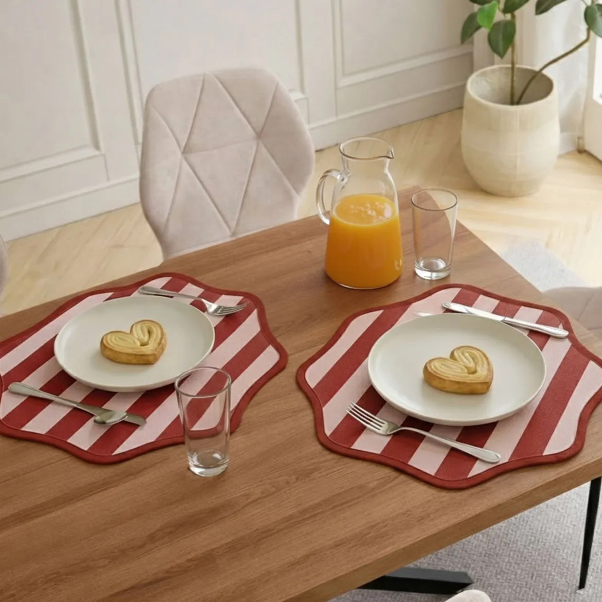 Set 2 Tovagliette/Sottopiatti in Ecopelle Hart, Rosso e Rosa 40x40 cm, Fantasia a righe, Lavabili e Antiscivolo, Indoor/Outdoor, Made in Italy