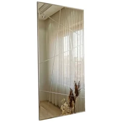 Specchio Argento Trasparente Dettagli Geometrici Forma Rettangolare 62x2h cm, Tipologia a Terra, a Parete - Dobbiaco