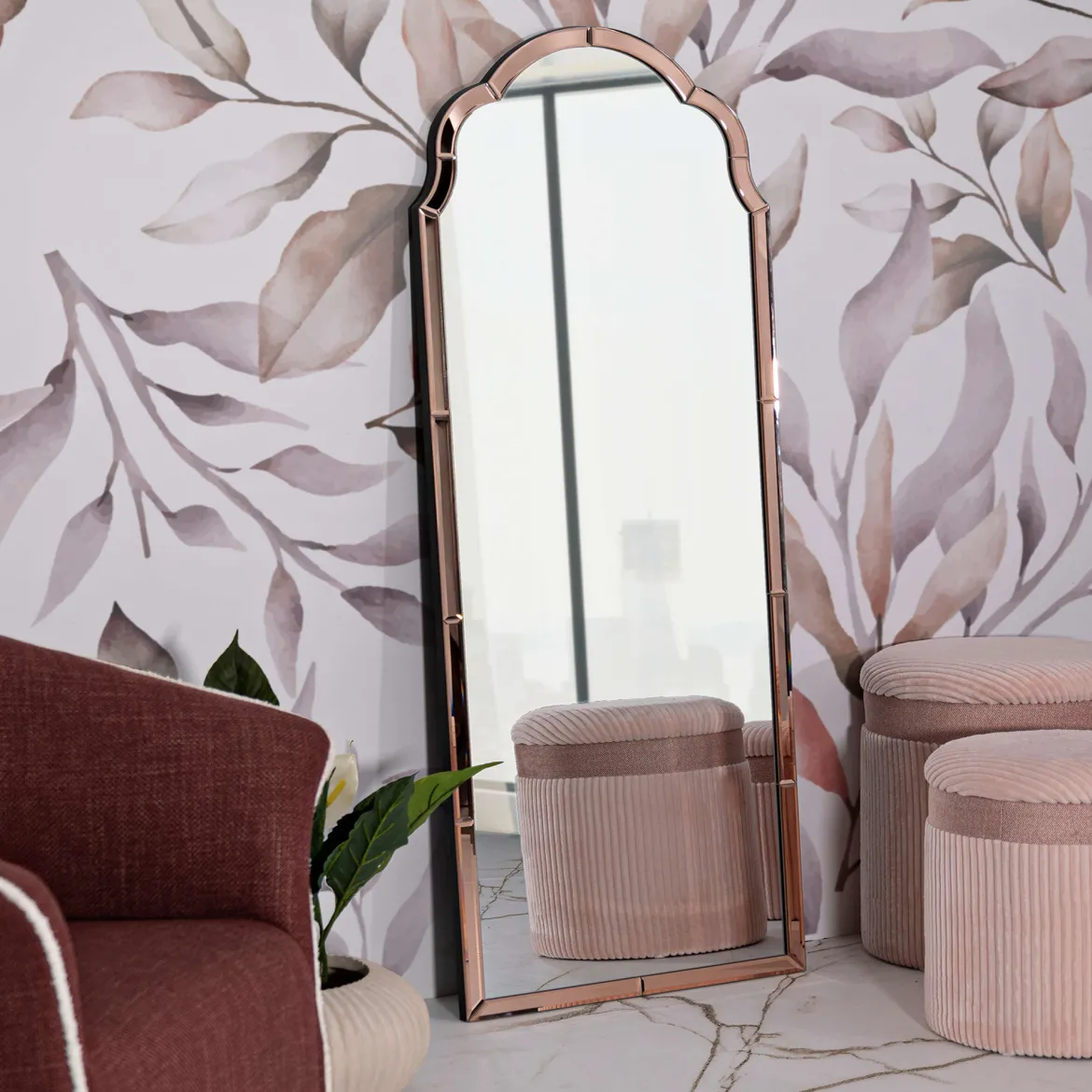 Specchio Rosa Trasparente Cornice Sagomata Forma Rettangolare 62x100h cm, Tipologia a Parete - Gamera