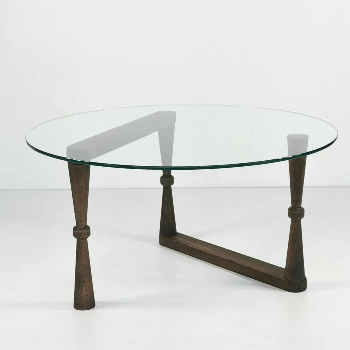 Tavolino da Salotto Marrone Noce Forma Rotonda Materiale Piano in Vetro 80x80x41h cm, Colore Ripiano Trasparente - Belvi