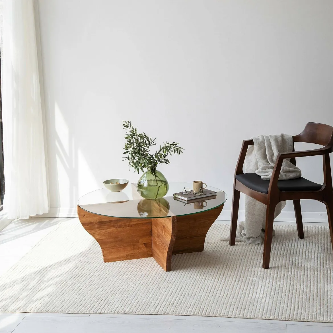 Tavolino da Salotto Marrone Quercia un Vano Forma Circolare 45x47x45h cm, Materiale Piano in Legno Nobilitato