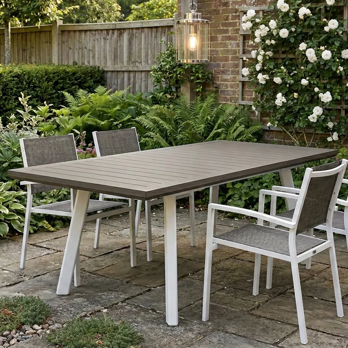 Tavolo da esterno allungabile 8-10 posti 162/241x100cm bianco e grigio scuro - Penticton